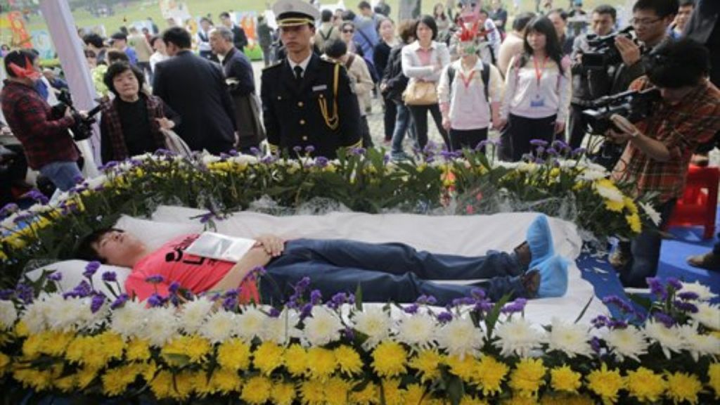 Wu Yongning Funeral: Is He Dead or Not?